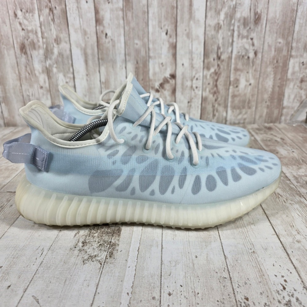 Adidas Yeezy Boost 350‎ V2 Mono Ice Light Blue GW2869 Mens 11.5 Low Top Sneakers